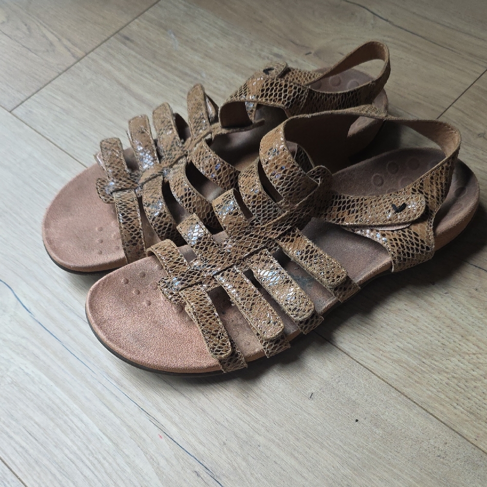 Vionic Brown Harissa Strappy Sandals‎
